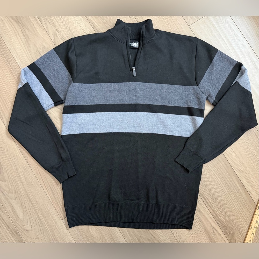 Studio by Omega Men's Black and Gray Zip-Up Sweater. Sz Large